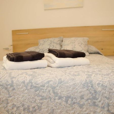 Apartamento En Pleno Centro De Cambrilsアパートメント エクステリア 写真