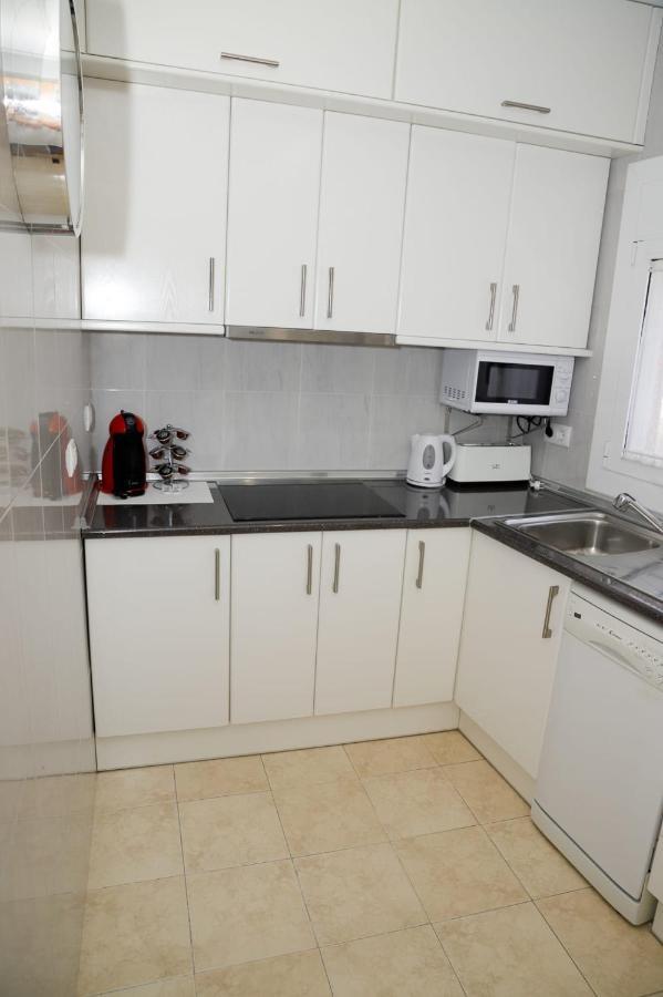 Apartamento En Pleno Centro De Cambrilsアパートメント エクステリア 写真